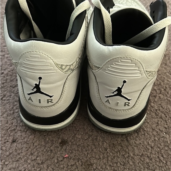 Jordon airs - Picture 3 of 4